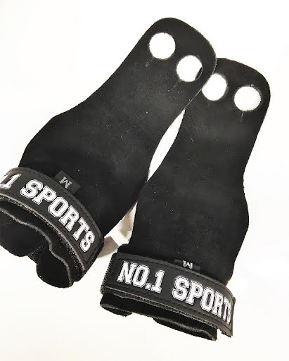 No.1 Sports Pull Up Grips Black Leather - Large